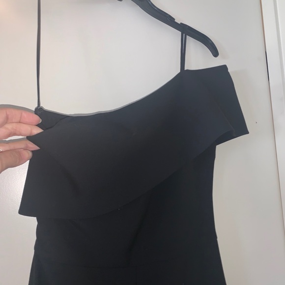 CUSHNIE ET OCHS :black jumper; off shoulder - Picture 2 of 4